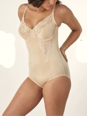 Maidenform Ultra-Firm Tummy Control Bodysuit in Paris Nude Size 38DD